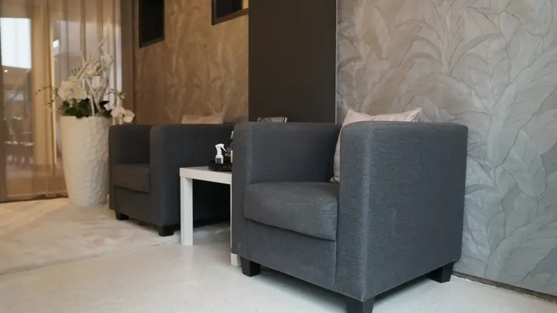 Zithoek in beautysalon Senssis