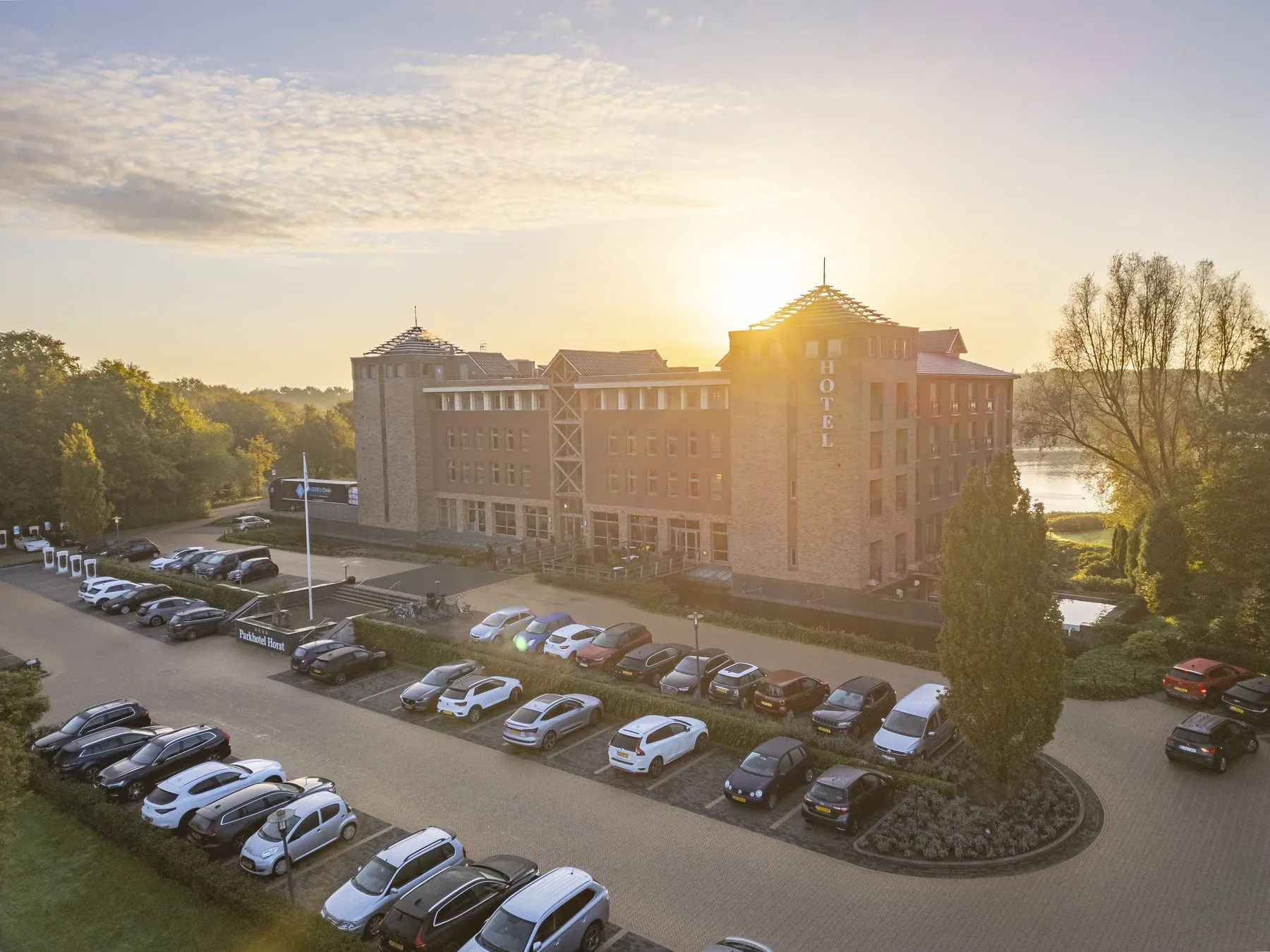 Parkhotel Horst at sunrise