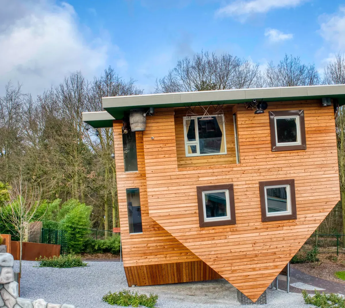 Das Haus auf dem Kopf von Mind Mystery in Horst