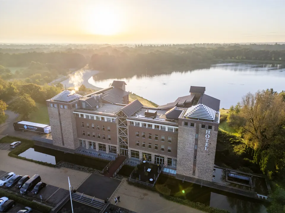 Parkhotel Horst from above, with the lake and the Kasteelse Bossen