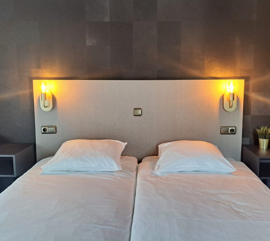 Comfort Kamer - Bed bij Parkhotel Horst