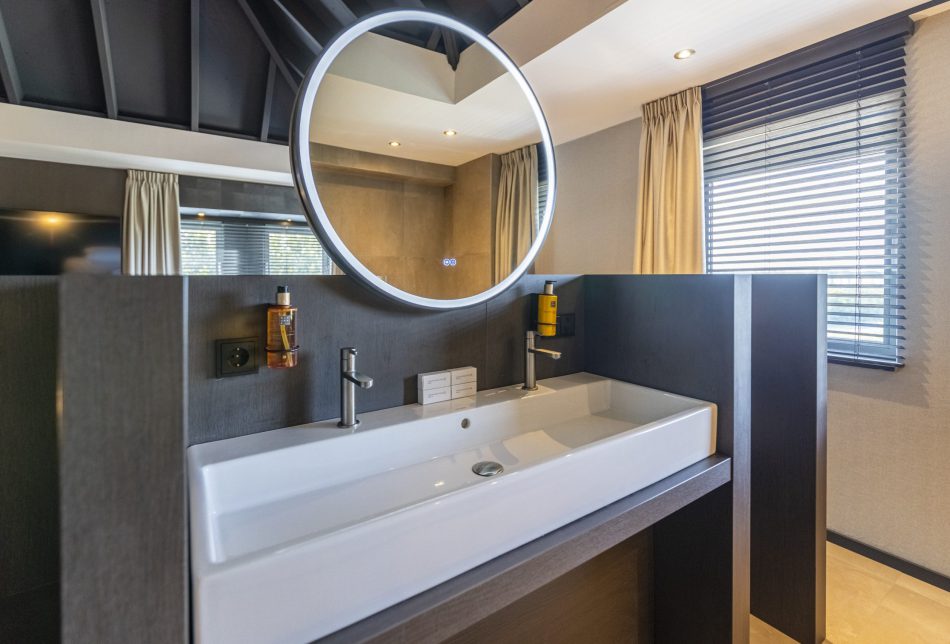 Badkamer Torensuite Parkhotel Horst